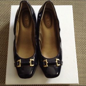 Me Too blue patent leather wedge